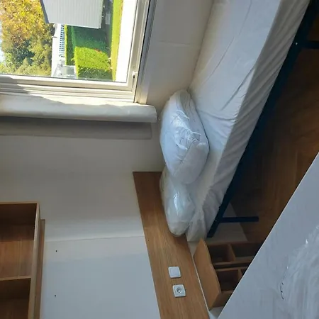 Mobil-home Confortable - 4 Pers. - Api-1-52-2562 * Sireuil (Charente)