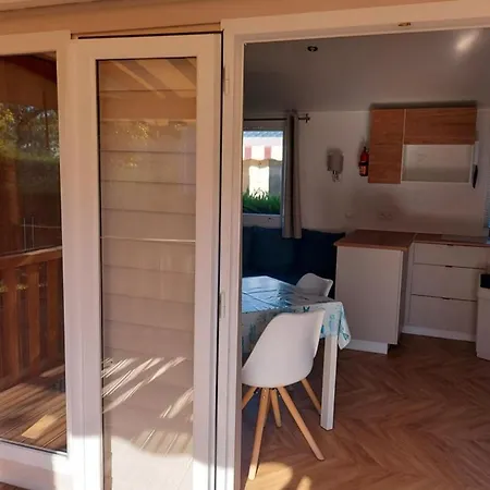 Campingplatz Mobil-home Confortable - 4 Pers. - Api-1-52-2562