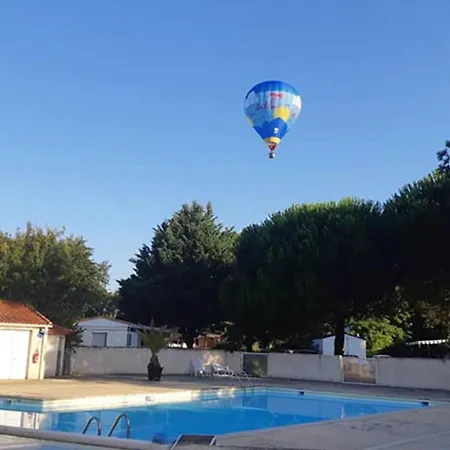 Camping Mobil-home Confortable - 4 Pers. - Api-1-52-2562 Sireuil (Charente)